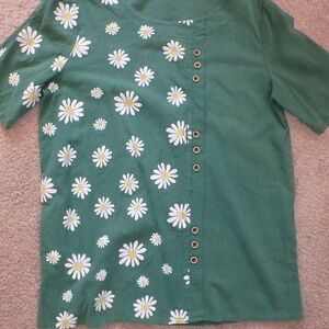 Cotton blouse with daisies!